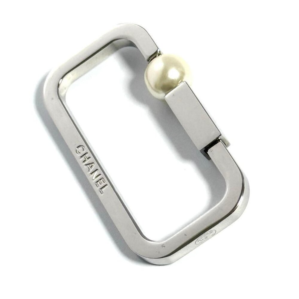 Chanel Women's Key Holder Ring Faux Pearl